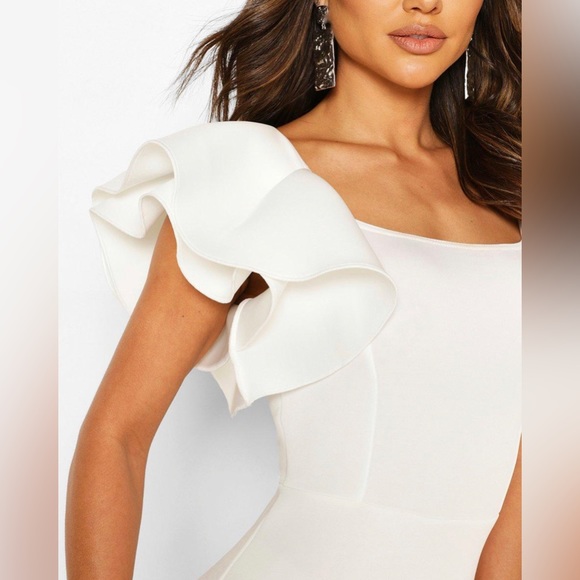 BOOHOO - BONDED SCUBA RUFFLE SLEEVE MIDI DRESS - Picture 2 of 7
